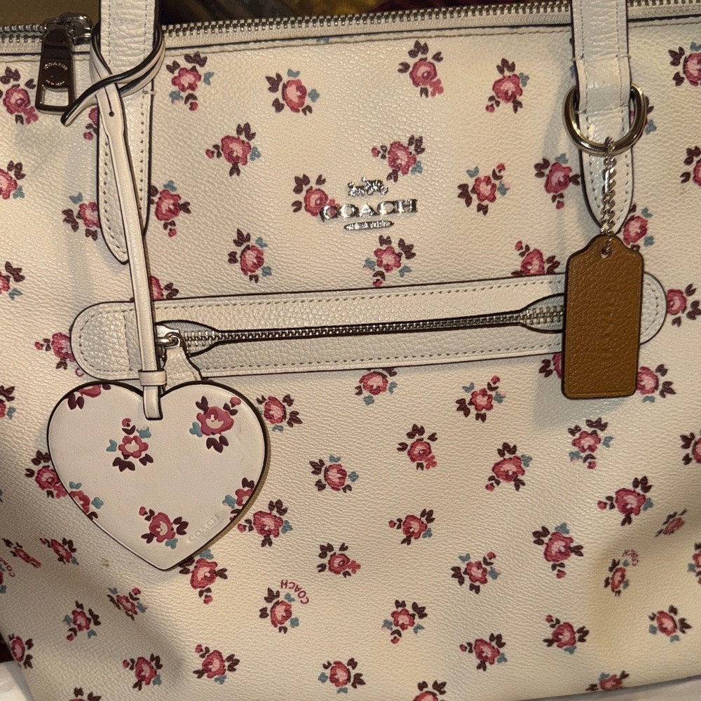 Coach 3 Pc Set EUC Cream Tote with Pink Floral Design - Picture 9 of 9